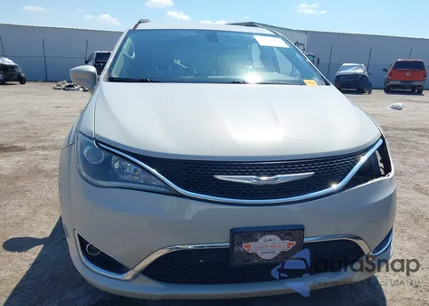 2017 Chrysler Pacifica Touring-L из США, поврежденный, VIN 2C4RC1BG6HR552974